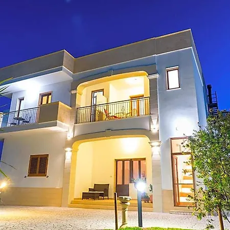 Aia Grande Bed & Breakfast 4*